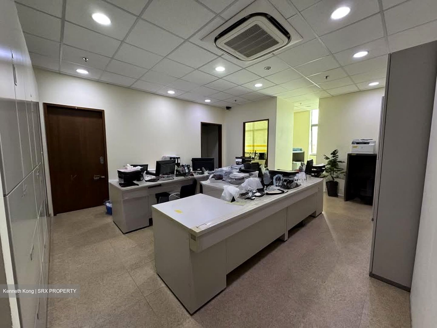 UB. One (D14), Factory #539039571